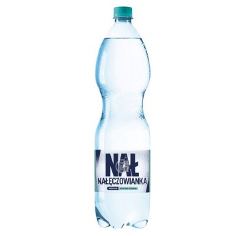 Woda delikatnie gazowana mineralna NAŁĘCZOWIANKA butelka plastikowa 1,5L 6 szt.